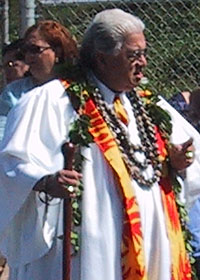 Waiohuli_Kahu_Blessing2.jpg